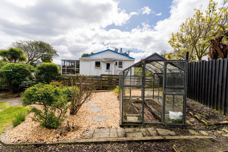 Photo of property in 10a Wharfdale Street, Macandrew Bay, Dunedin, 9014