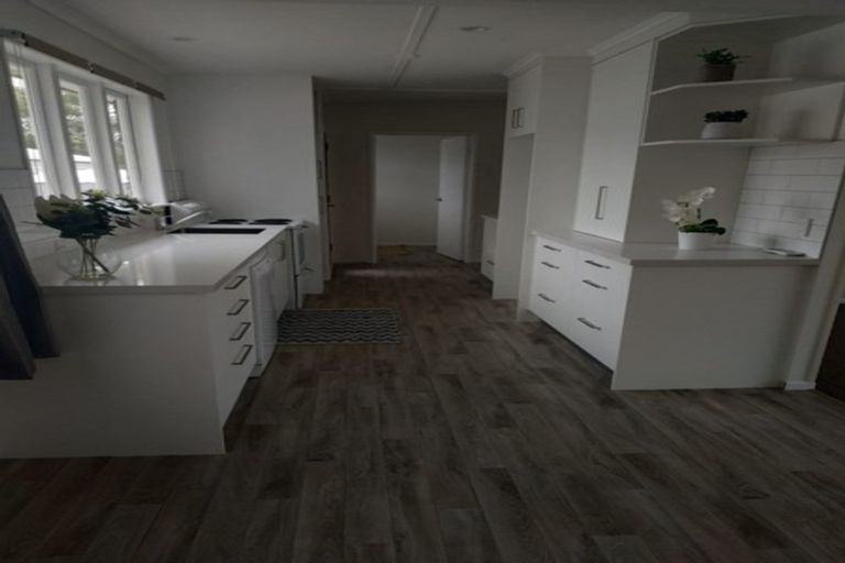 Photo of property in 363 Whangaparaoa Road, Stanmore Bay, Whangaparaoa, 0932