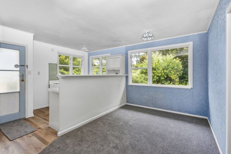 Photo of property in 4 Warren Street, Paparangi, Wellington, 6037