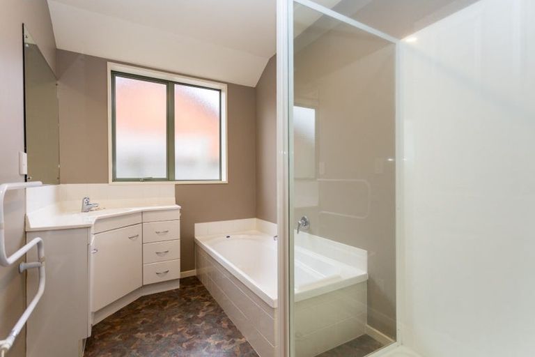 Photo of property in 16 Coppinger Terrace, Aidanfield, Christchurch, 8025