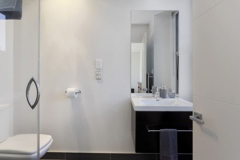 Photo of property in 70 Oakgrove Drive, Rangiora, 7400