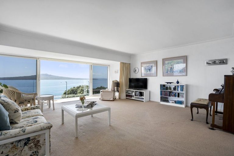 Photo of property in 3/64 Seacliffe Avenue, Belmont, Auckland, 0622