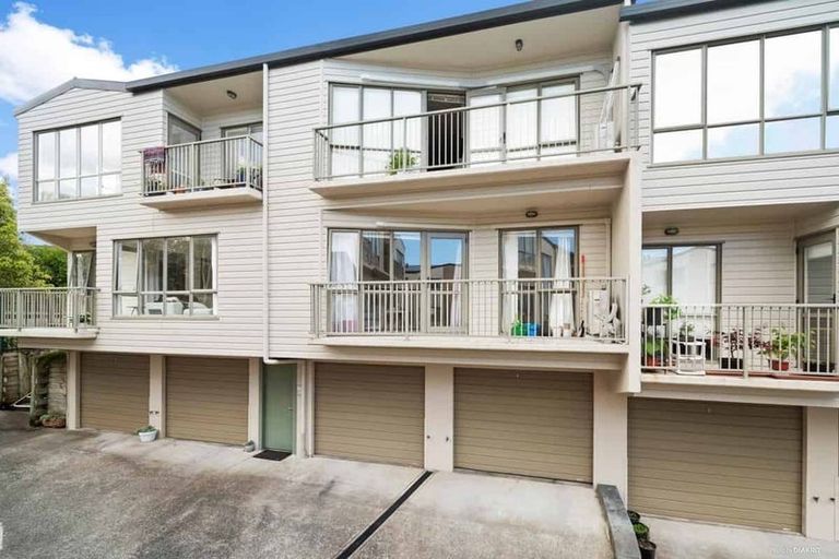 Photo of property in The Haven, 26/120 Beach Haven Road, Beach Haven, Auckland, 0626