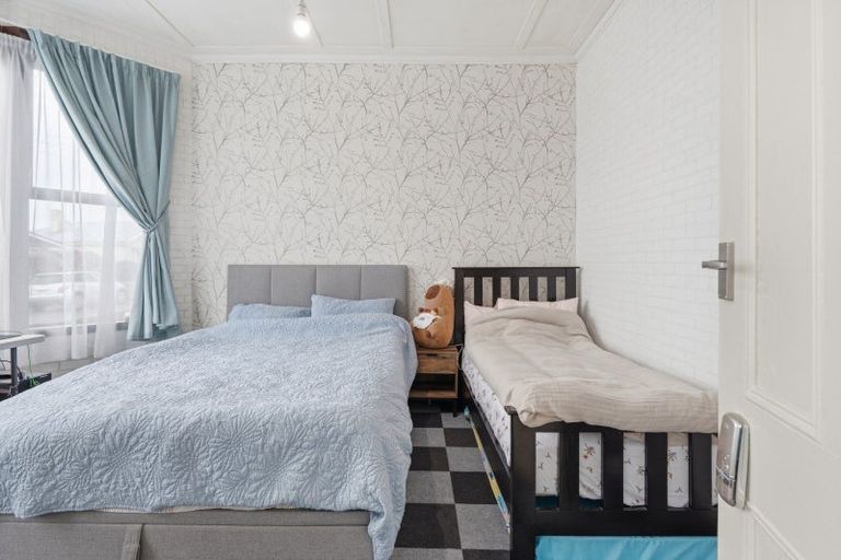 Photo of property in 11 Fawcett Street, South Dunedin, Dunedin, 9012