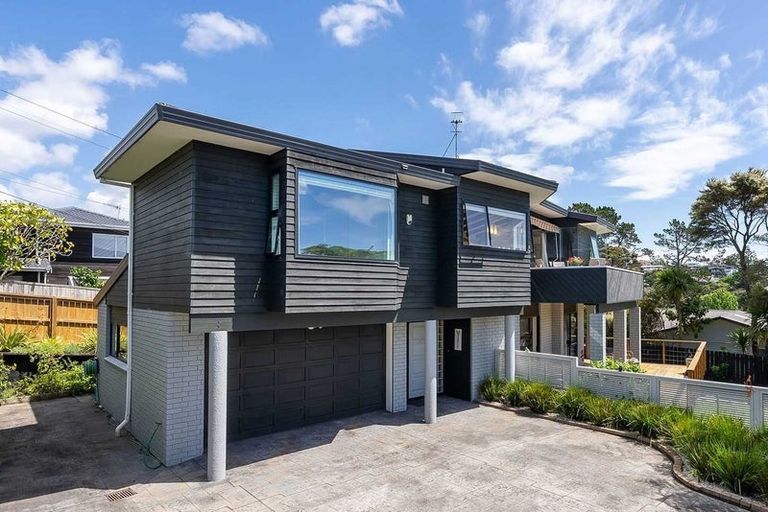 Photo of property in 2/22 Zion Road, Birkenhead, Auckland, 0626