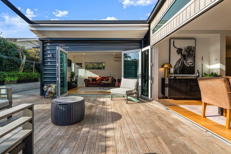 Photo of property in 50 Ngataringa Road, Devonport, Auckland, 0624