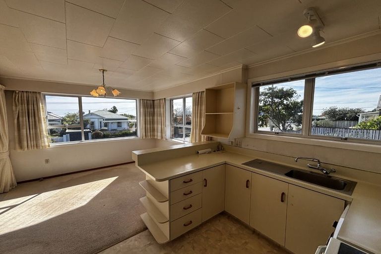 Photo of property in 34 Ngaio Street, Strandon, New Plymouth, 4312