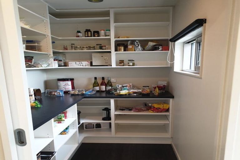 Photo of property in 24 Cresswell Place, Johnsonville, Wellington, 6037