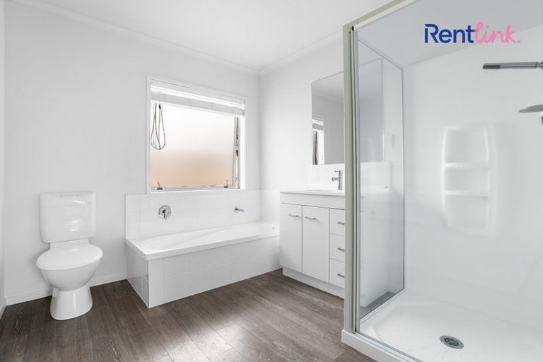 Photo of property in 265 Lakes Boulevard, Pyes Pa, Tauranga, 3112