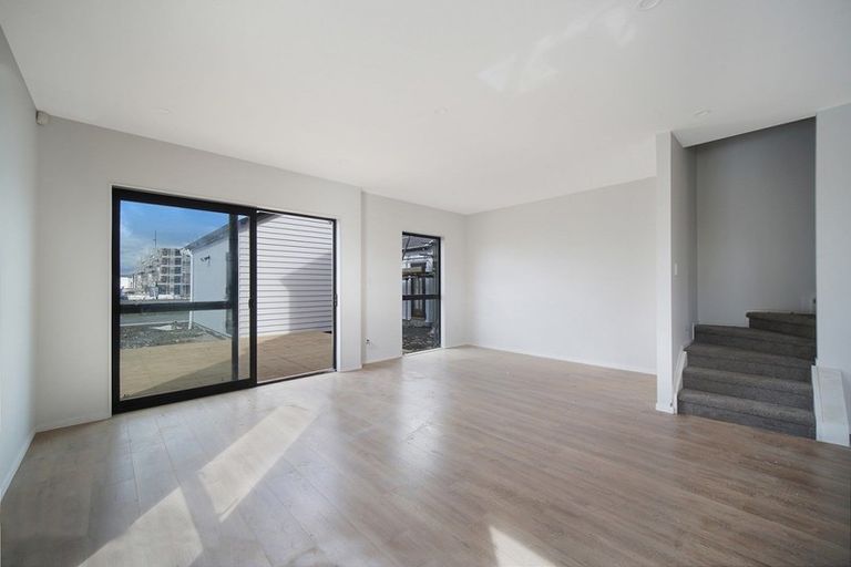 Photo of property in 141 Grove Road, Papakura, 2110