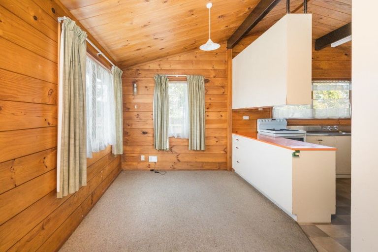 Photo of property in 9 Alma Place, Milson, Palmerston North, 4414