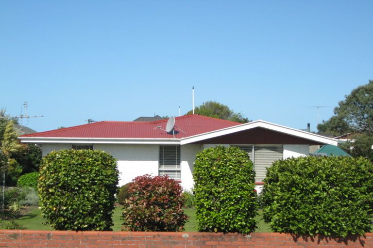 Photo of property in 2/318 Main North Road, Redwood, Christchurch, 8051