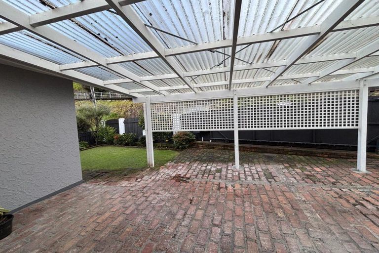 Photo of property in 1 Durie Vale Road, Durie Hill, Whanganui, 4500