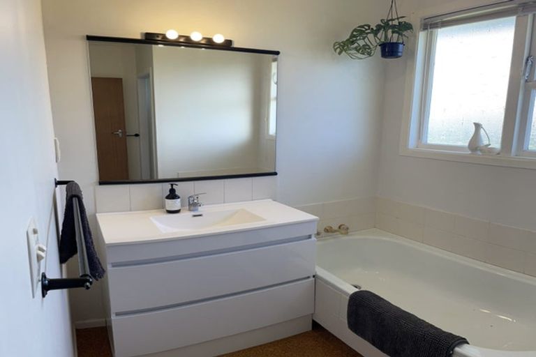 Photo of property in 1 Ngatuku Place, Tokoroa, 3420