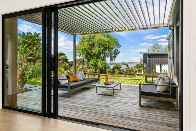 Photo of property in 4 Pukeora Way, Mangawhai, 0505