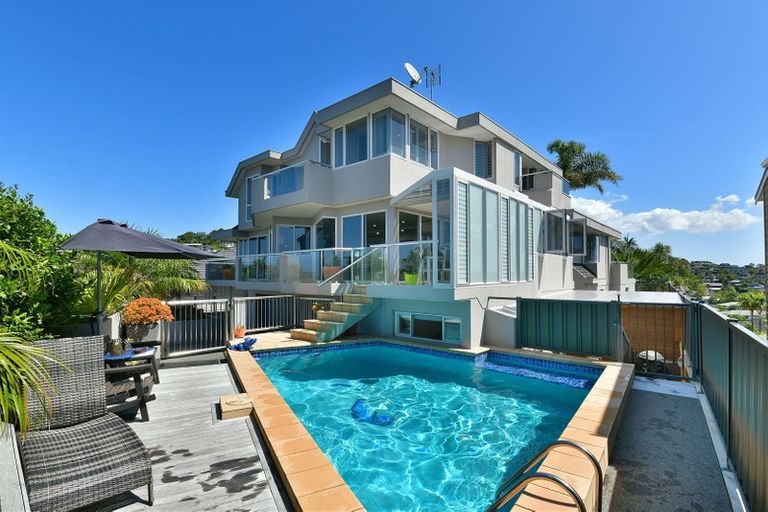 Photo of property in 44 Marellen Drive, Red Beach, 0932