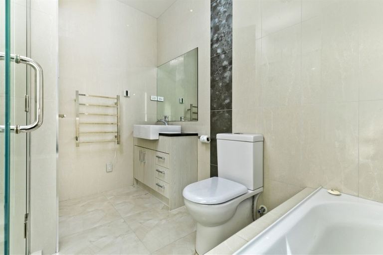 Photo of property in 16 Jezero Drive, Massey, Auckland, 0614