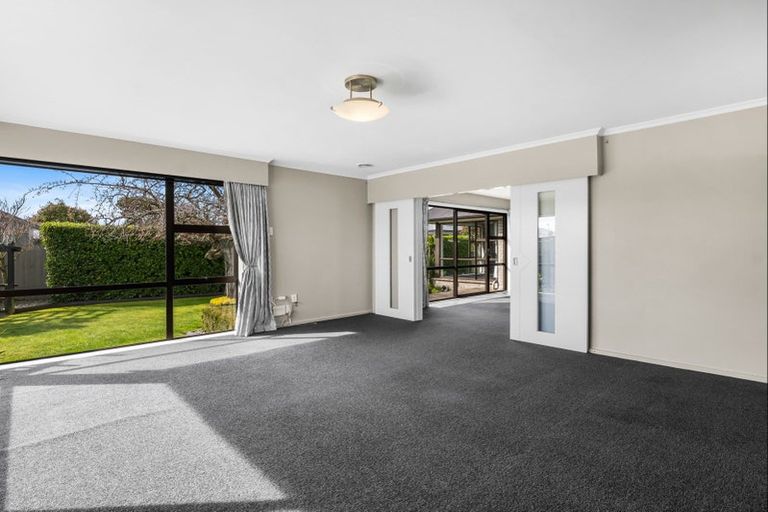 Photo of property in 12 Masham Road, Broomfield, Christchurch, 8042