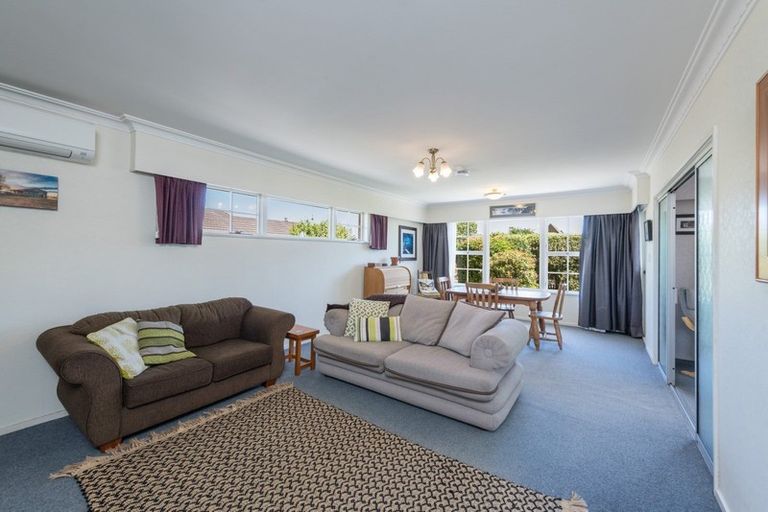 Photo of property in 3 Balmoral Place, Stoke, Nelson, 7011