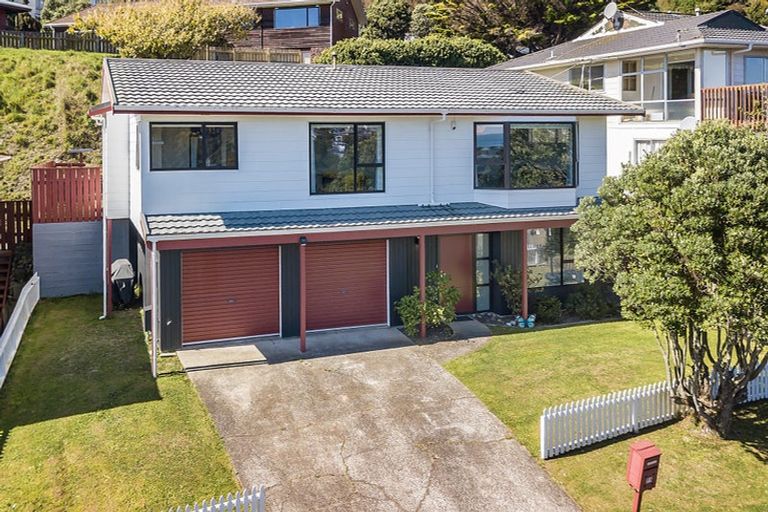 Photo of property in 71 Leeward Drive, Whitby, Porirua, 5024
