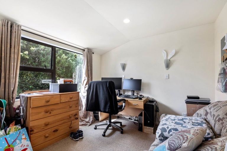 Photo of property in 20 Holt Avenue, Torbay, Auckland, 0630
