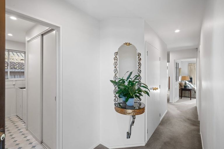 Photo of property in 2/15 Withells Road, Avonhead, Christchurch, 8042
