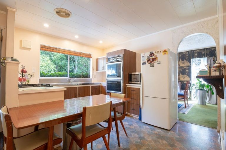 Photo of property in 68 Fyvie Avenue, Tawa, Wellington, 5028