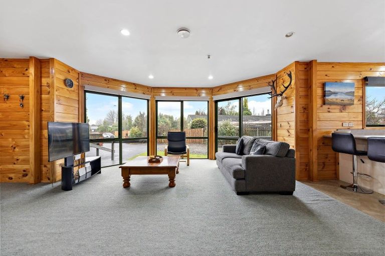 Photo of property in 12 Marotoa Grove, Turangi, 3334