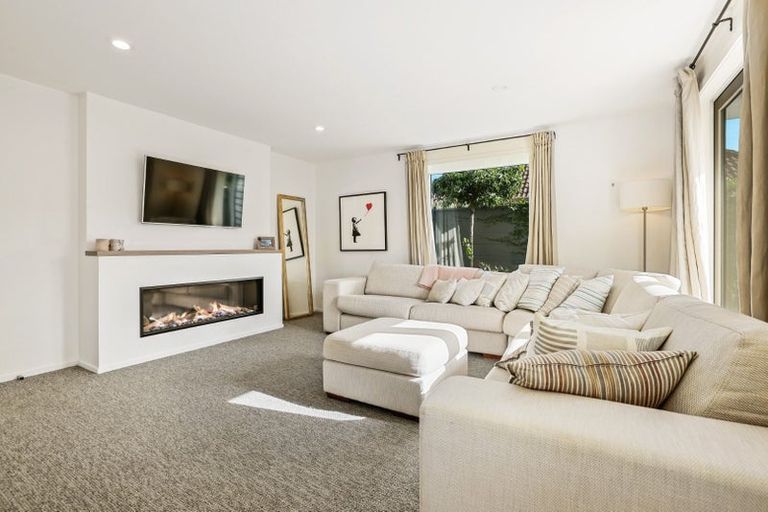Photo of property in 34 Aikmans Road, Merivale, Christchurch, 8014