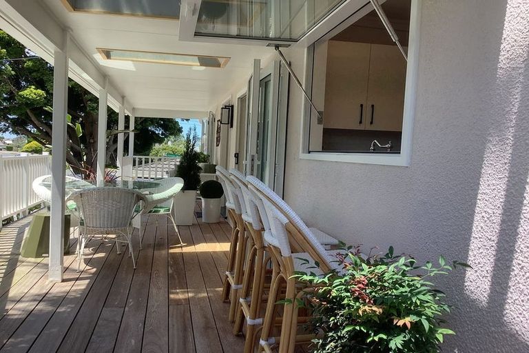 Photo of property in 1/2 Heathcote Road, Castor Bay, Auckland, 0620