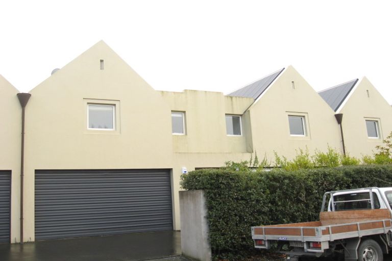 Photo of property in 93 Holly Road, St Albans, Christchurch, 8014