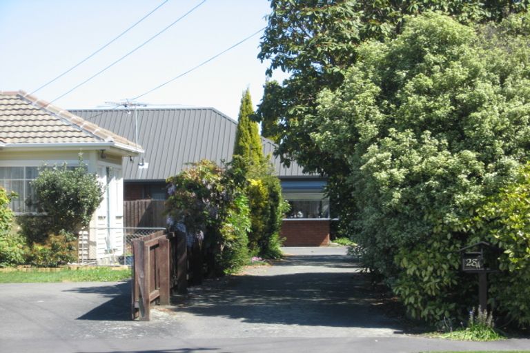 Photo of property in 28 Leacroft Street, Bishopdale, Christchurch, 8053