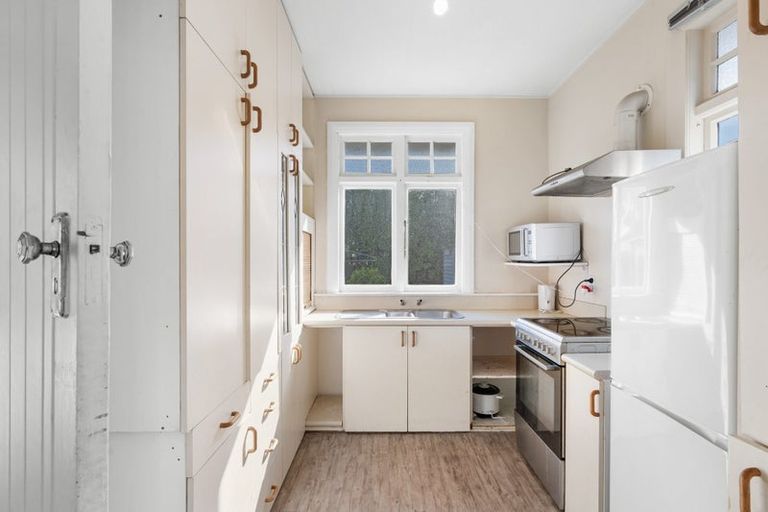 Photo of property in 257 Ferry Road, Waltham, Christchurch, 8011