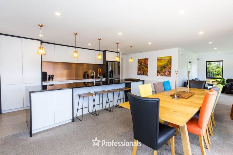 Photo of property in 15 Gilruth Road, Wallaceville, Upper Hutt, 5018