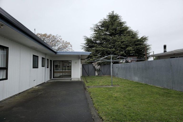 Photo of property in 43 Duckworth Crescent, Greenmeadows, Napier, 4112