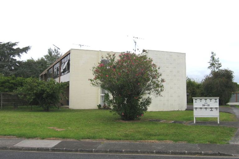 Photo of property in 6/28 Evelyn Place, Hillcrest, Auckland, 0627
