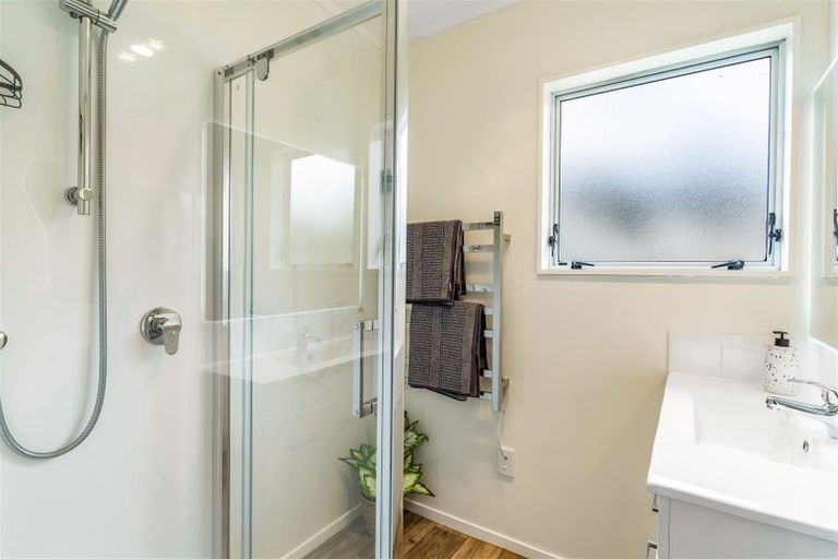 Photo of property in 23 Tawa Road, Te Atatu Peninsula, Auckland, 0610