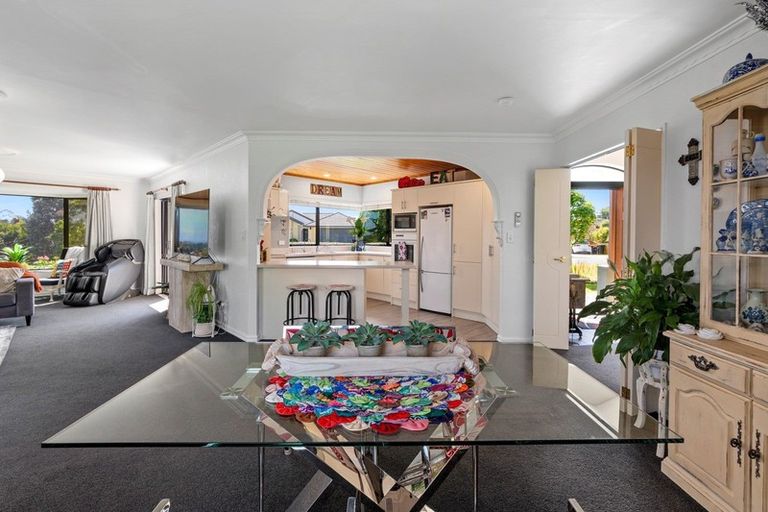 Photo of property in 70 Oteki Park Drive, Welcome Bay, Tauranga, 3112