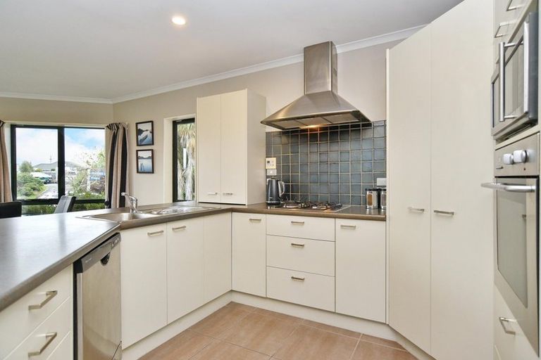 Photo of property in 30 John Morel Place, Parklands, Christchurch, 8083