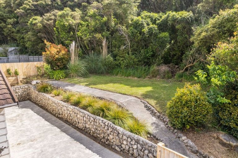 Photo of property in 56 Albatross Close, Whitby, Porirua, 5024