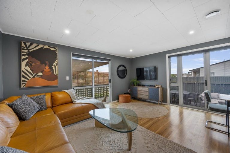 Photo of property in 28 Neal Crescent, Onekawa, Napier, 4110