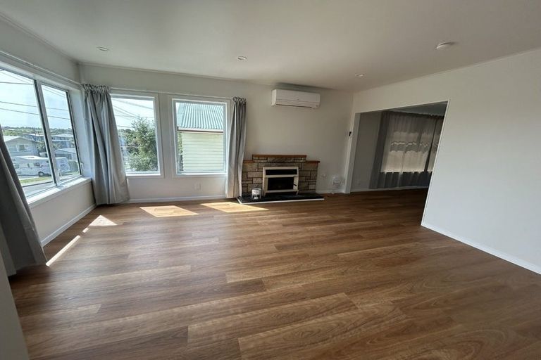 Photo of property in 32 Kiwi Road, Raumati Beach, Paraparaumu, 5032