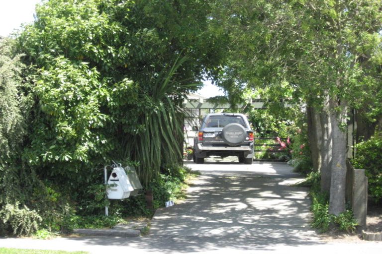 Photo of property in 2/37 Karnak Crescent, Russley, Christchurch, 8042