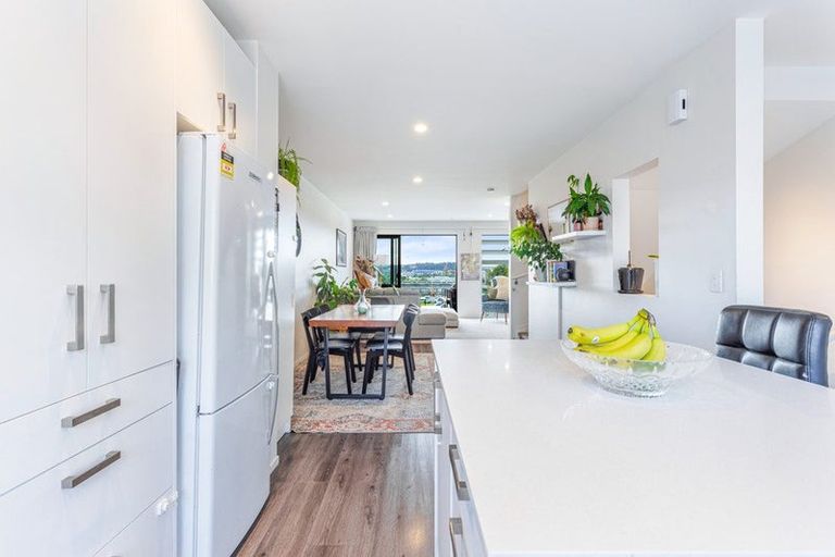 Photo of property in 40 Memorial Park Lane, Hobsonville, Auckland, 0618