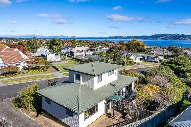 Photo of property in 2/22 Korimako Road, Waipahihi, Taupo, 3330