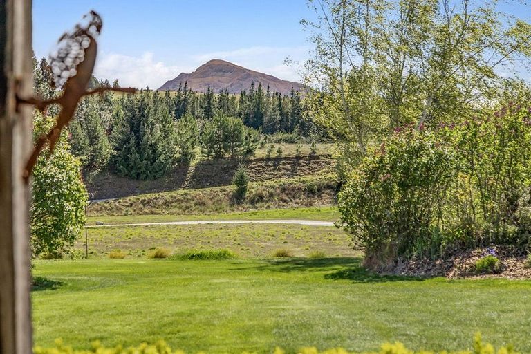 Photo of property in 99 Dublin Bay Road, Albert Town, Wanaka, 9382