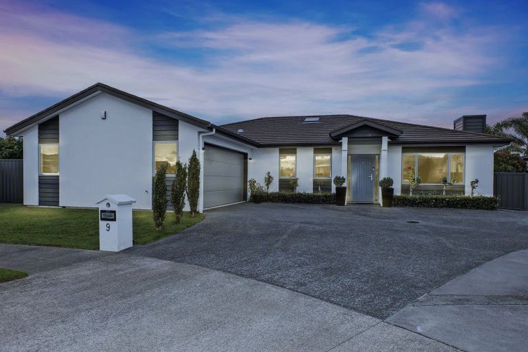 Photo of property in 9 Ohau Place, Poraiti, Napier, 4112