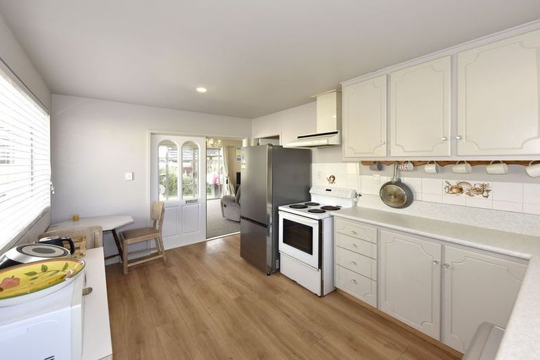 Photo of property in 1/9a Avonhead Road, Avonhead, Christchurch, 8042