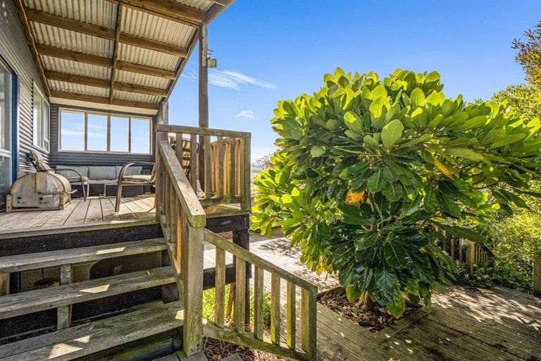 Photo of property in 16 Hall Street, Motunau, Waipara, 7387