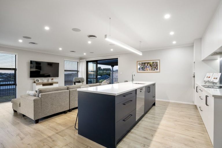 Photo of property in 57 Lisle Farm Drive, Pukekohe, 2120